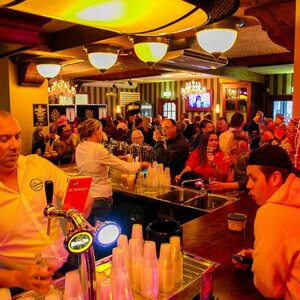 Miller&#039;s Brasserie-Snooker image 1