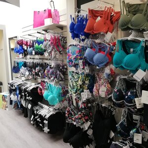 Angelique Beenmode & Lingerie image 5