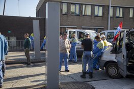 Opnieuw actie bij Tata Steel: boos personeel blokkeert toegangspoort