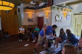 Zomerse ukeleleklanken vanuit Oma's Kamer in Driehuis