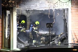 Woonhuis door hevige brand verwoest in IJmuiden