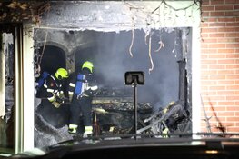 Woonhuis door hevige brand verwoest in IJmuiden