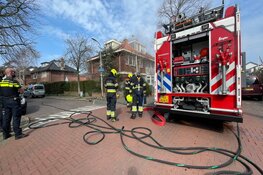 Veel rookontwikkeling bij woningbrand in Santpoort