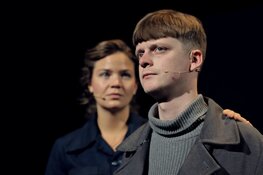 Jeugdklassieker OORLOGSWINTER van Jan Terlouw bestaat 50 jaar: Theatergroep De Jonge Honden speelt gelijknamige voorstelling in theaters in Nederland