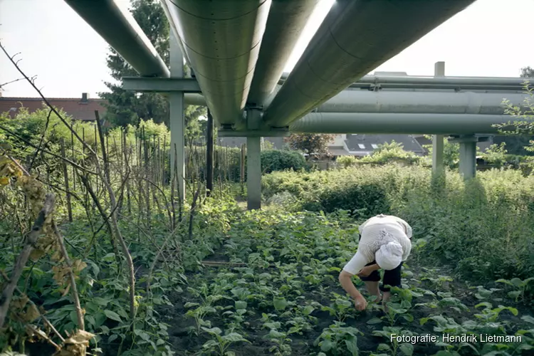 Meer dan twintig fotografen geven hun visie op ‘the B-side’
