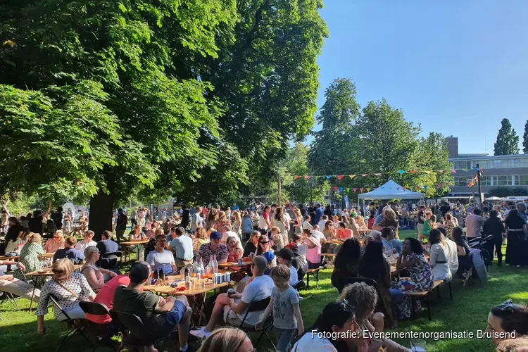 De Wijnclub, Borrelplanken en Speciaalbieren: Foodtruckfestival HOPPAAA! strijkt weer neer in Utrecht