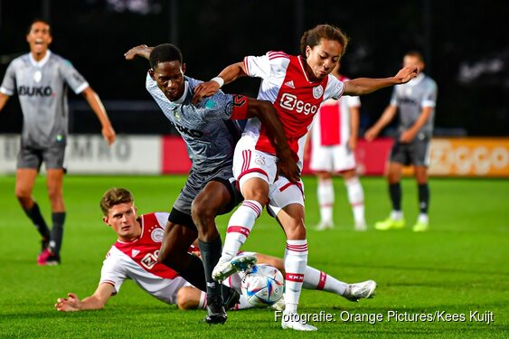 Jong Ajax en Telstar delen de punten op eerste speeldag