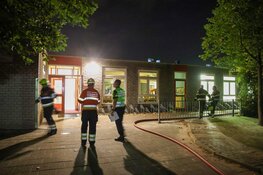 Brand op dak van basisschool in Velserbroek