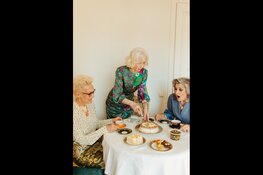 Voorlees High Tea voor senioren in de Bibliotheek