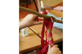 Palmpaas-stokken maken in De Bolder