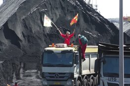 Honderden actievoerders op terrein Tata Steel