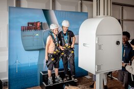 Schooljeugd IJmuiden krijgt masterclass wind op zee van Vattenfall en TenneT