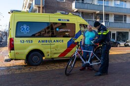 Fietser gevallen door gladheid in IJmuiden