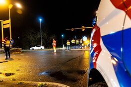 Twee gewonden bij ernstig ongeval Velsen-Zuid, automobilisten lappen afzetting aan hun laars