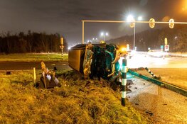 Twee gewonden bij ernstig ongeval Velsen-Zuid, automobilisten lappen afzetting aan hun laars
