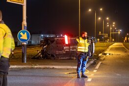 Twee gewonden bij ernstig ongeval Velsen-Zuid, automobilisten lappen afzetting aan hun laars