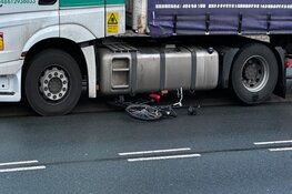 Fietser overleden na ongeval met vrachtwagen in IJmuiden
