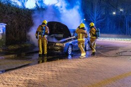 Auto door brand verwoest in Velsen-Noord