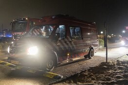 Hulpdiensten groots uitgerukt voor melding persoon te water bij jachthaven