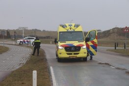 Olie op de weg, motorrijder komt ten val