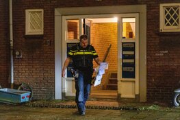 Verdachte omstandigheden in flat in IJmuiden, mogelijk vuurwerk afgestoken in bekend portiek