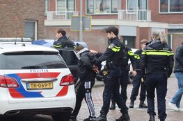 Grote politiemacht op de been in IJmuiden, vrouw aangehouden