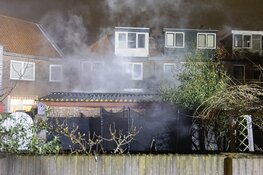 Brand in schuur aan de Edisonstraat in IJmuiden