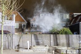 Brand in schuur aan de Edisonstraat in IJmuiden