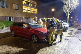 Auto interieur volledig uitgebrand aan de Scheldestraat in IJmuiden