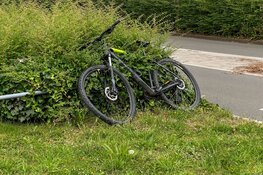 Fietser aangereden op De Kamp in Velserbroek