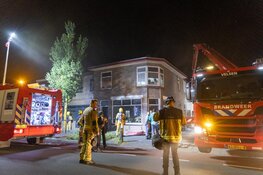 Bewoners uit brandende woning gevlucht en kat gered in IJmuiden