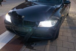 Botsing in IJmuiden met twee auto's, één gewonde