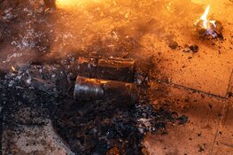 Camerajournalist blust brand bij fietsenstalling in Santpoort-Noord