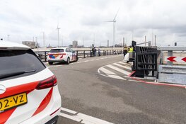 Sluizen IJmuiden weer geblokkeerd: Cruiseschepen richting Amsterdam staan vast