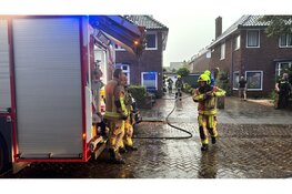 Bliksem ingeslagen bij twee woningen in Santpoort-Noord