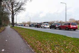 Vertraging voor avondspits door aanrijding in Velsen-Zuid