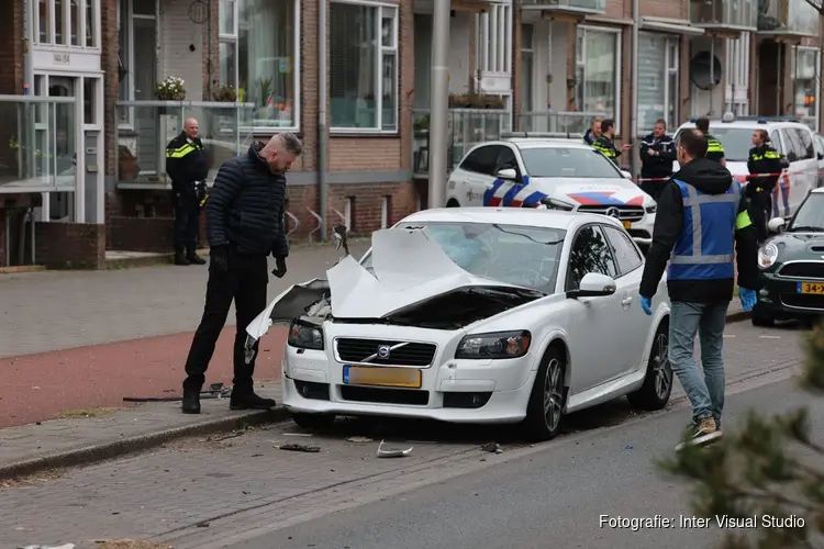 Explosie bij auto op Planetenlaan in IJmuiden