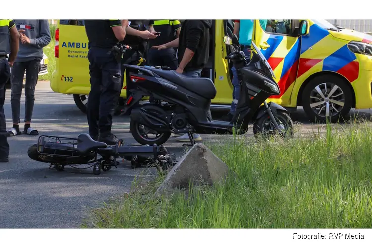 Fatbike zwaar beschadigd na botsing met scooter in Velsen-Noord