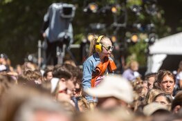 Toeganspoorten Bevrijdingspop Haarlem gesloten wegens extreme drukte