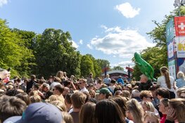 Toeganspoorten Bevrijdingspop Haarlem gesloten wegens extreme drukte