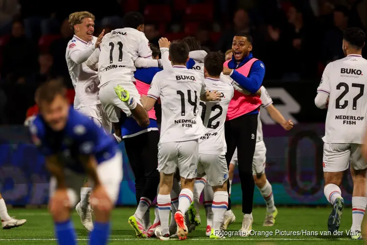 Telstar ten koste van FC Den Bosch naar finale play-offs