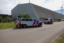 Automobilist verliest macht over het stuur en ramt hekwerk