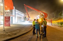 Grote brand bij autoschadebedrijf in Velserbroek