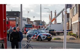 Zeer grote brand in industriepand in haven van IJmuiden