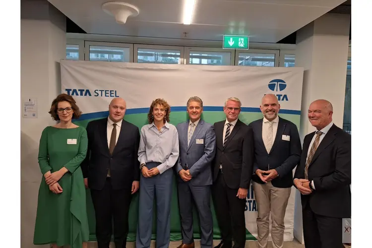 Intentieverklaring ondertekend voor groene en schonere staalproductie