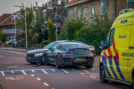Auto's botsen op kruising Velsen-Noord, één gewonde