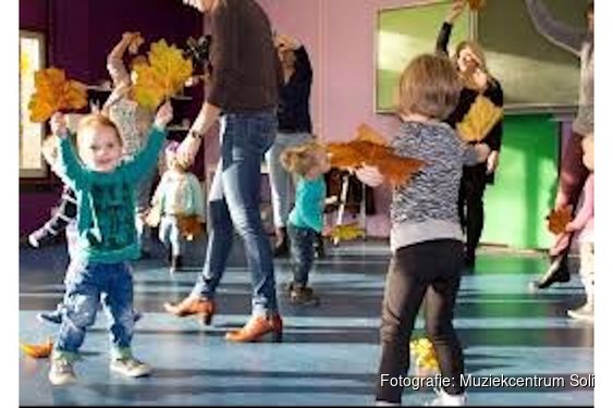 Cursus 'muziek op schoot' in muziekcentrum Soli