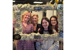 Feest bij Angela's Haarmode bij 30-jarig jubileum