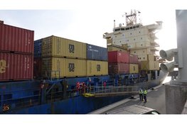Vier verstekelingen van Liberiaans schip gehaald in haven van IJmuiden