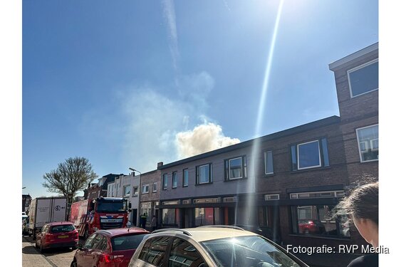 Flinke rookontwikkeling bij woningbrand in IJmuiden